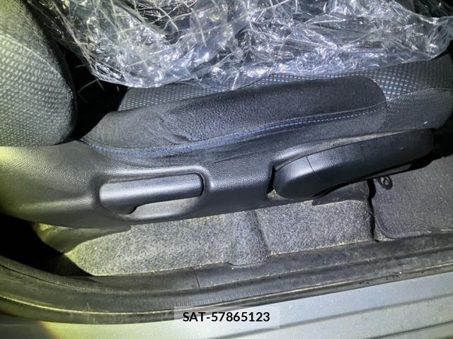 Honda FIT 2012-04 7327048-13