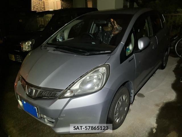 Honda FIT 2012-04 7327048-3