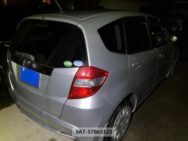 Honda FIT 2012-04 7327048-4