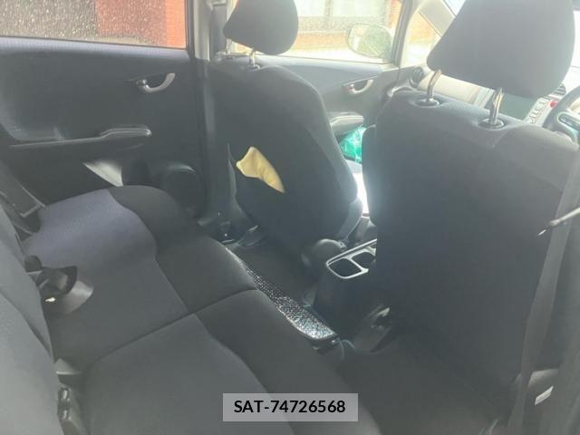 Honda FIT 2010-03 7357748-11