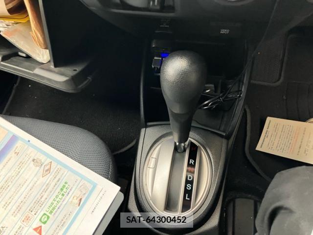 Honda FIT 2009-09 7357755-11
