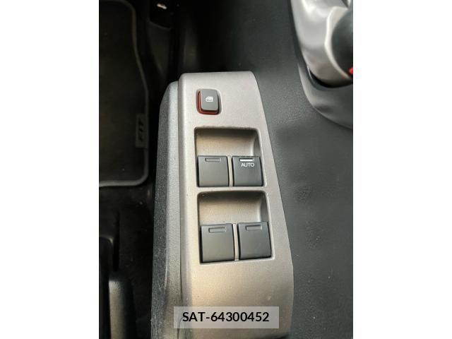 Honda FIT 2009-09 7357755-5
