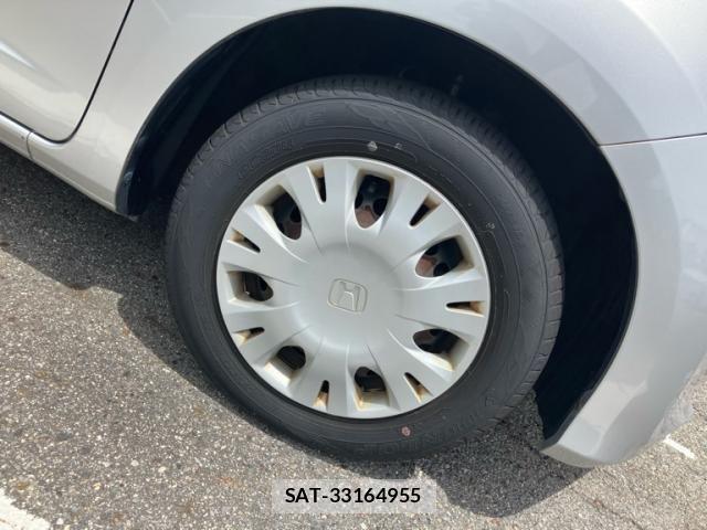Honda FIT 2012-02 7357747-1