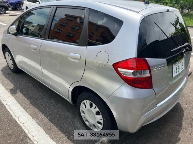 Honda FIT 2012-02 7357747-3