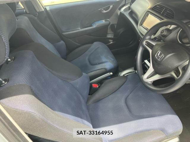 Honda FIT 2012-02 7357747-5