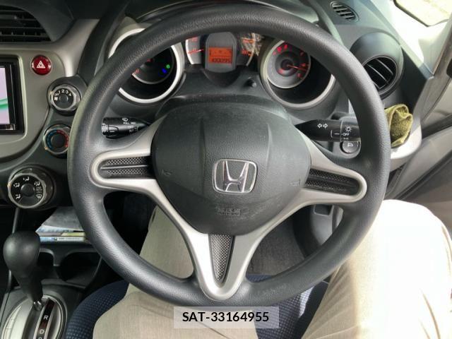 Honda FIT 2012-02 7357747-6