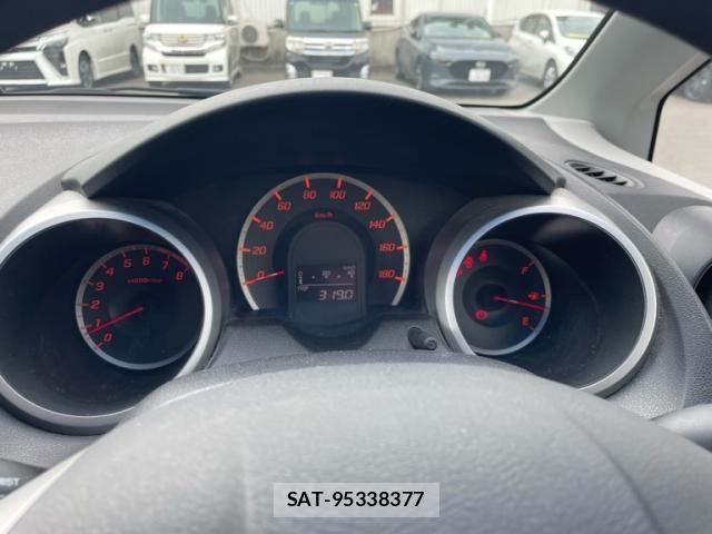 Honda FIT 2009-10 7357754-16