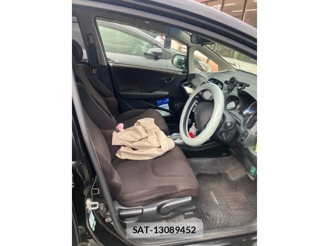 Honda FIT 2012-01 7357758-15