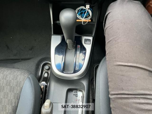 Honda FIT 2014-03 7357741-18