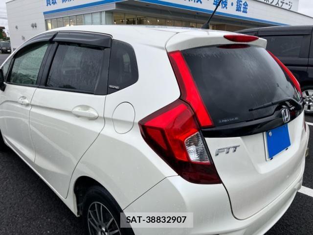 Honda FIT 2014-03 7357741-4