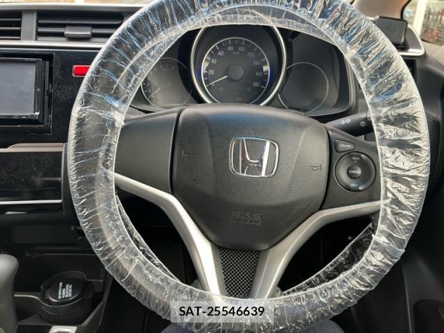 Honda FIT 2013-11 7357744-14