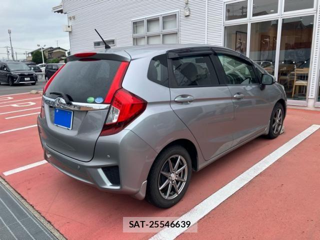 Honda FIT 2013-11 7357744-2