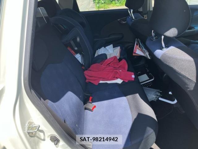 Honda FIT 2011-07 7357751-13