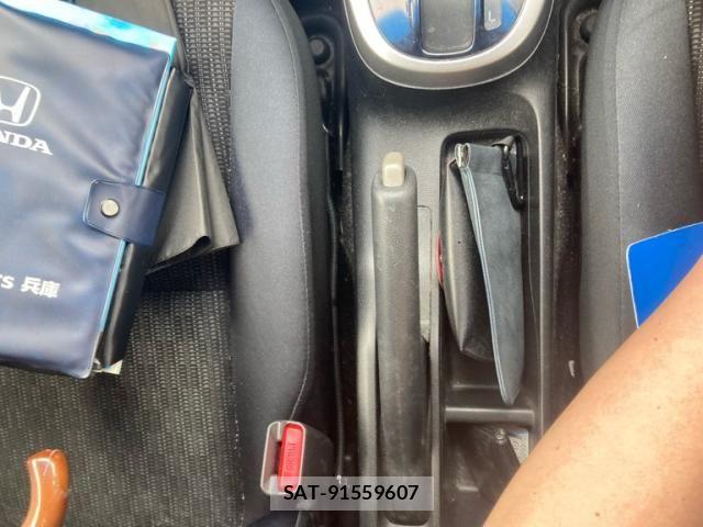 Honda FIT 2014-01 7357745-16