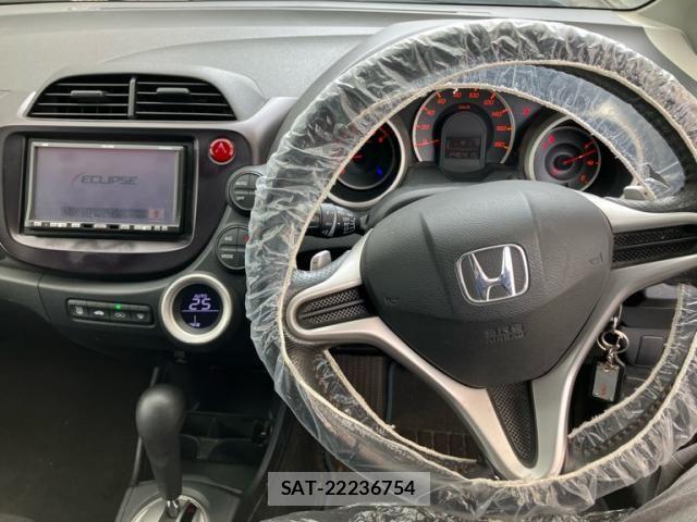 Honda FIT 2008-02 7357750-16