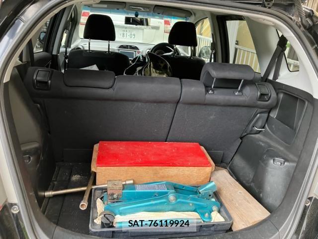 Honda FIT 2009-09 7357749-19