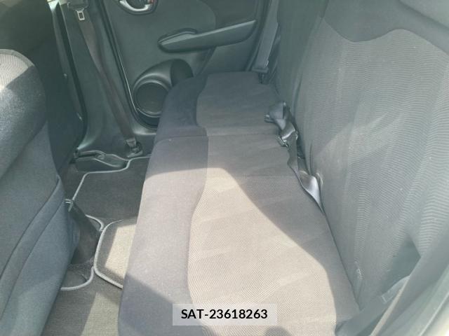 Honda FIT 2009-08 7392140-13