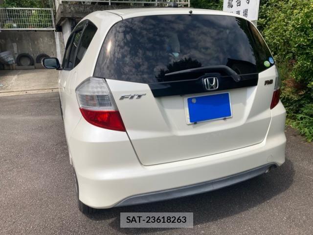 Honda FIT 2009-08 7392140-3