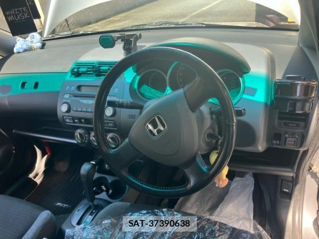 Honda FIT 2003-06 7392150-21