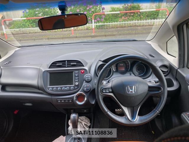 Honda FIT 2011-03 7392138-10