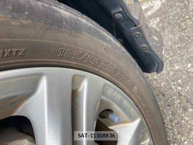 Honda FIT 2011-03 7392138-6