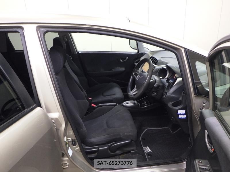 Honda FIT 2009-08 7444389-5