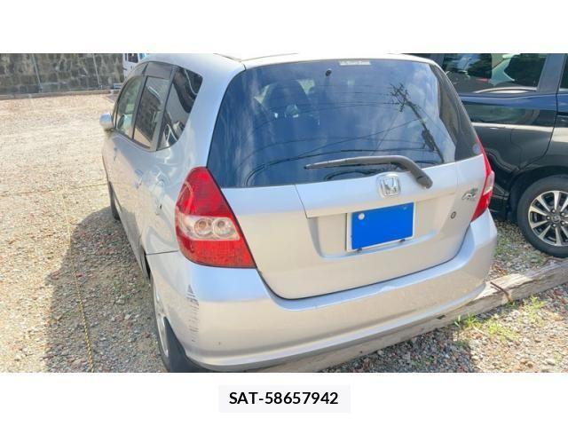 Honda FIT 2002-11 7454303-6
