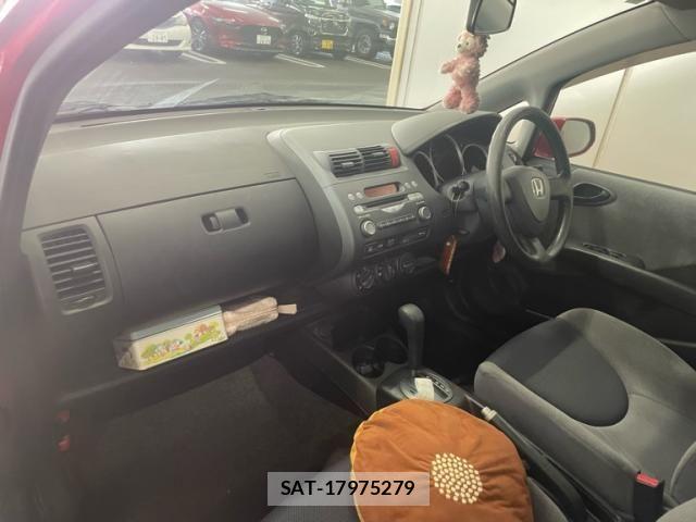 Honda FIT 2003-09 7454306-11