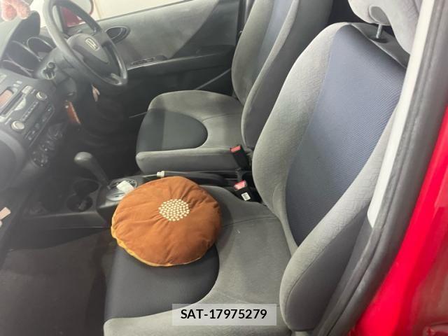 Honda FIT 2003-09 7454306-12