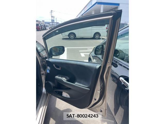 Honda FIT 2009-07 7454304-10