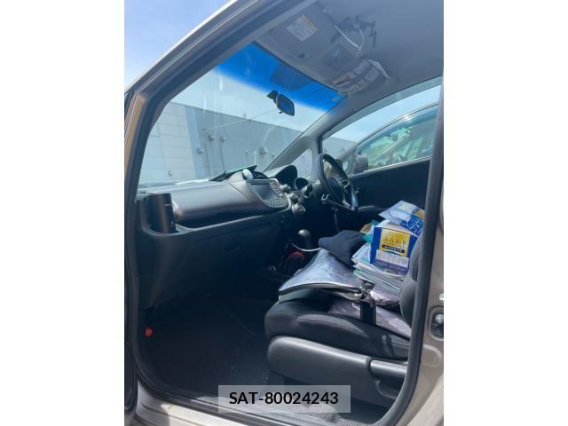 Honda FIT 2009-07 7454304-11