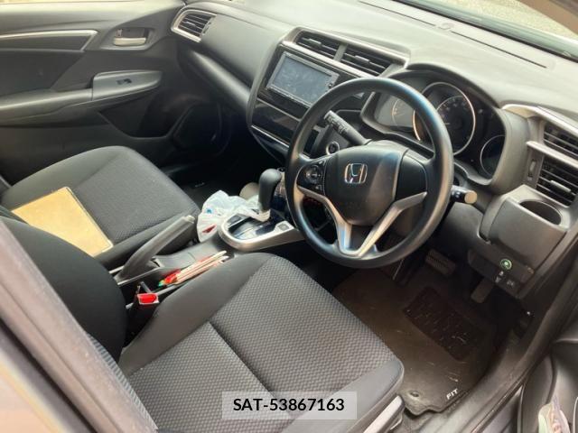 Honda FIT 2017-07 7500571-16