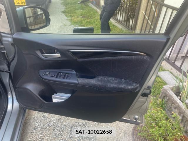 Honda FIT 2013-10 7500572-9