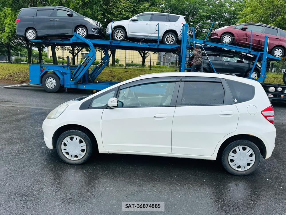 Honda FIT 2009-10 7444391-1