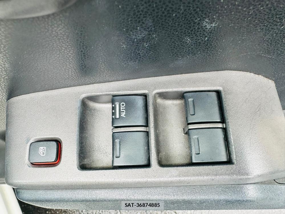 Honda FIT 2009-10 7444391-20