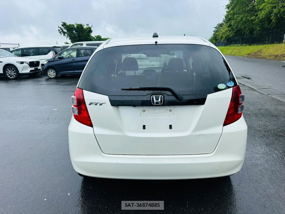 Honda FIT 2009-10 7444391-3