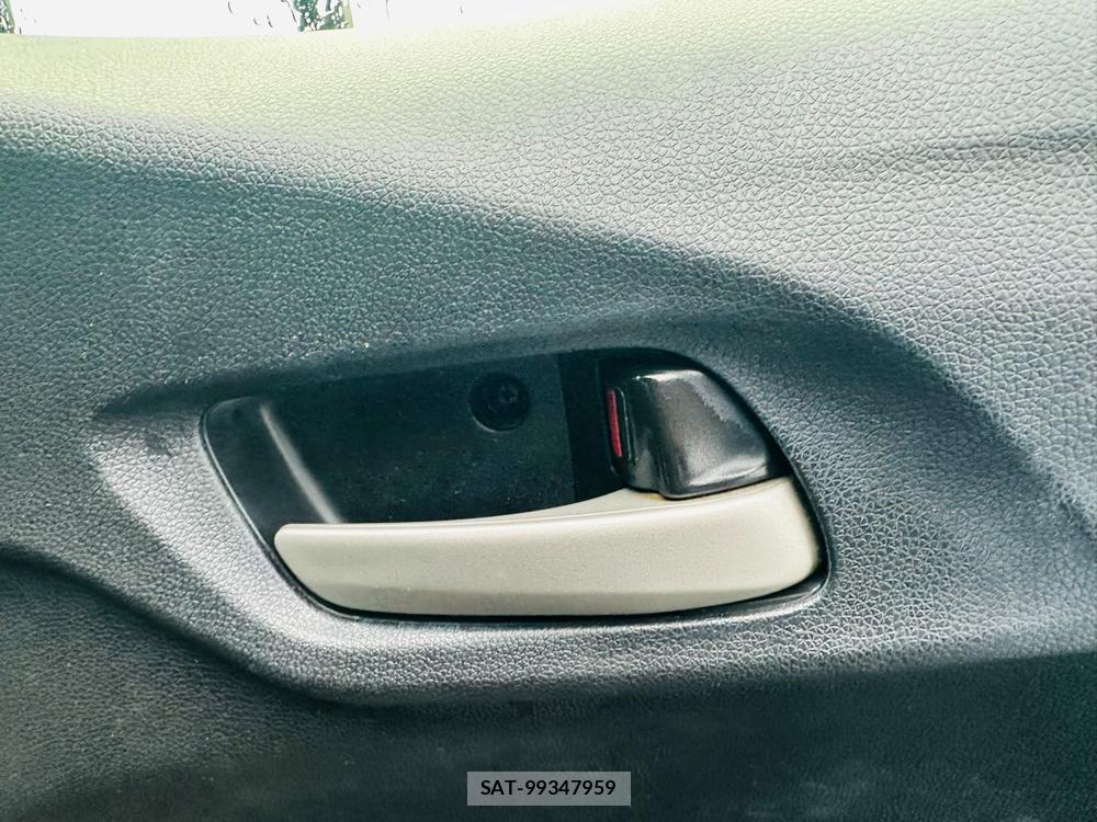 Honda FIT 2016-04 7444390-20