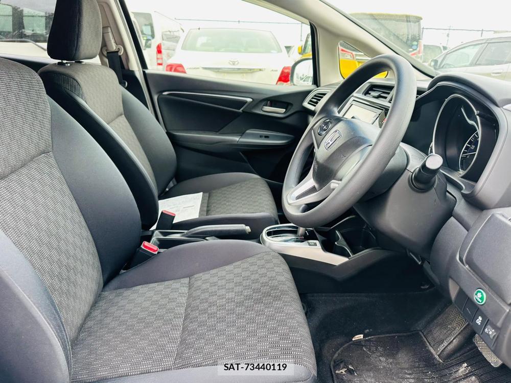 Honda FIT 2013 6937241-11