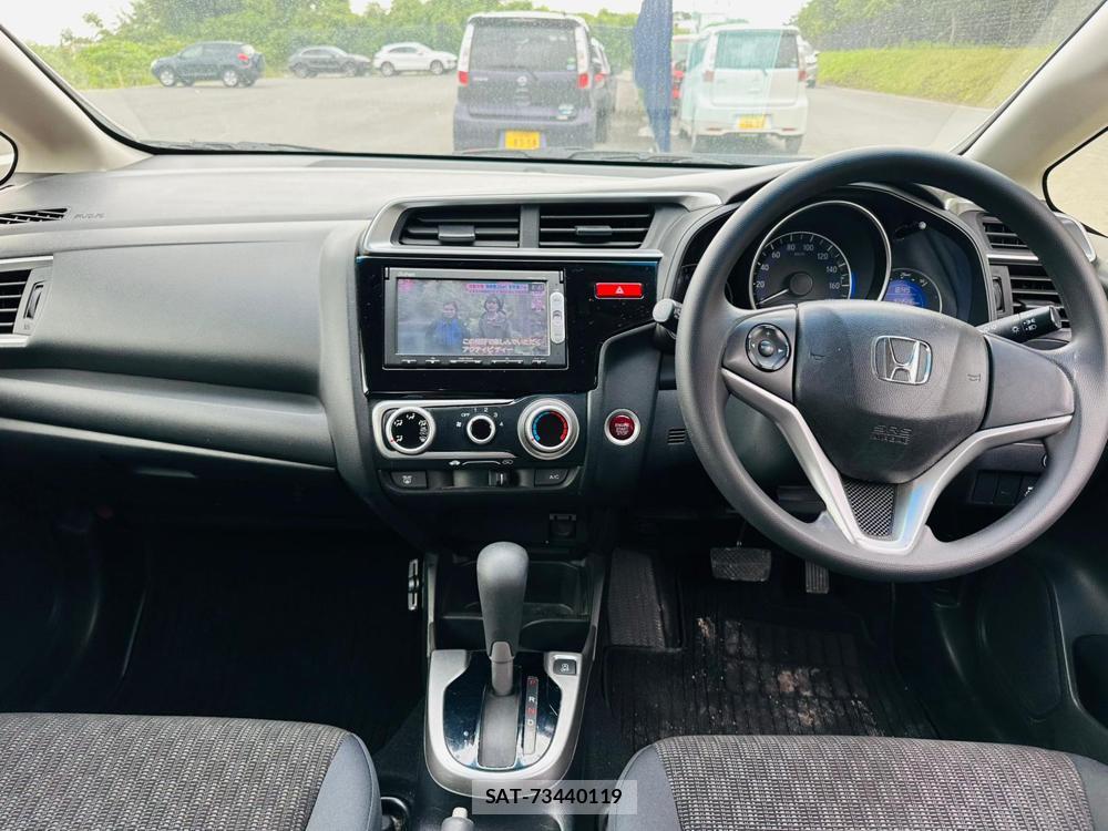Honda FIT 2013 6937241-12