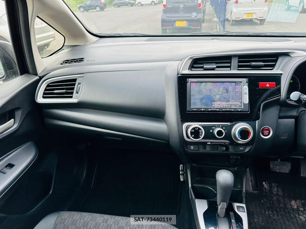 Honda FIT 2013 6937241-16