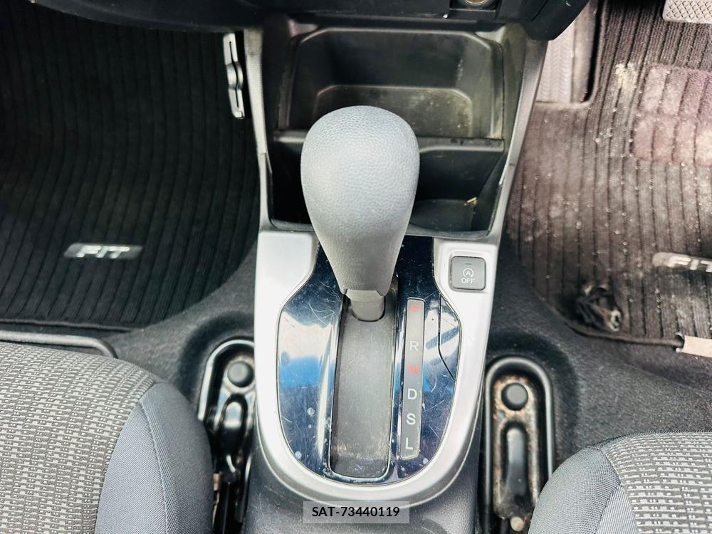Honda FIT 2013 6937241-19