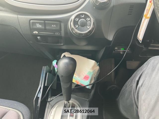 Honda FIT 2009-05 7500581-19