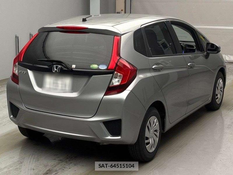 Honda FIT 2014-08 7550578-1