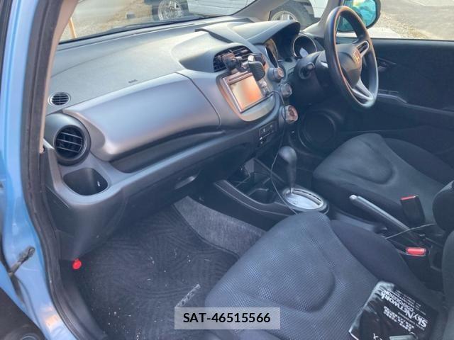 Honda FIT 2012-07 7562117-7