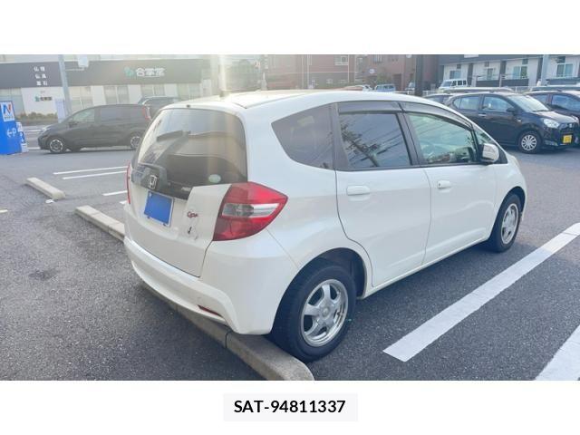 Honda FIT 2012-12 7562118-2
