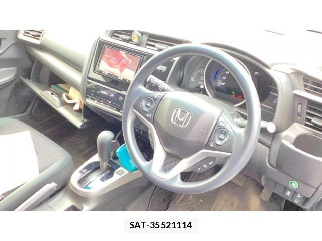 Honda FIT 2017-07 7562113-13
