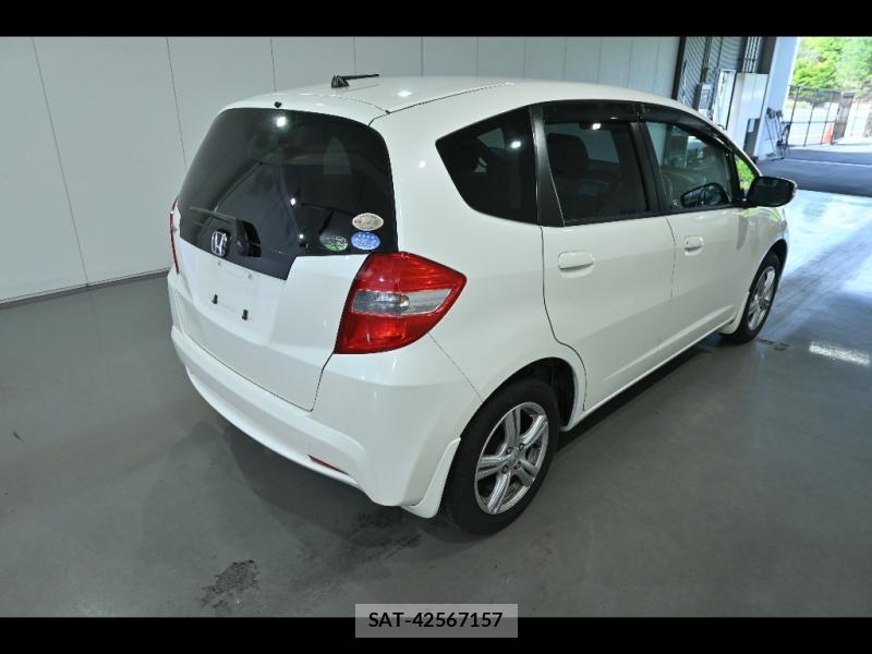 Honda FIT 2011-07 7587292-1