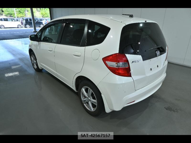 Honda FIT 2011-07 7587292-2