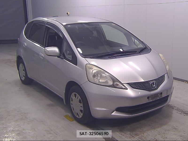 Honda FIT 2009-10 7587126-3