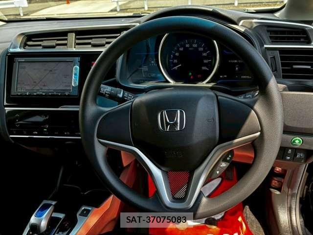 Honda FIT 2015-06 7616536-27